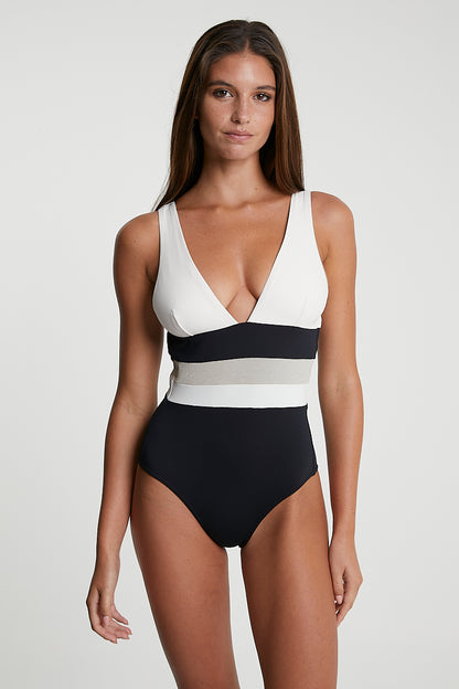Maillot de Bain 1 pièce Triangle Julia IODUS - Dos Découpe Carré Élégant